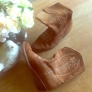 Western suede Brown boots 🤠